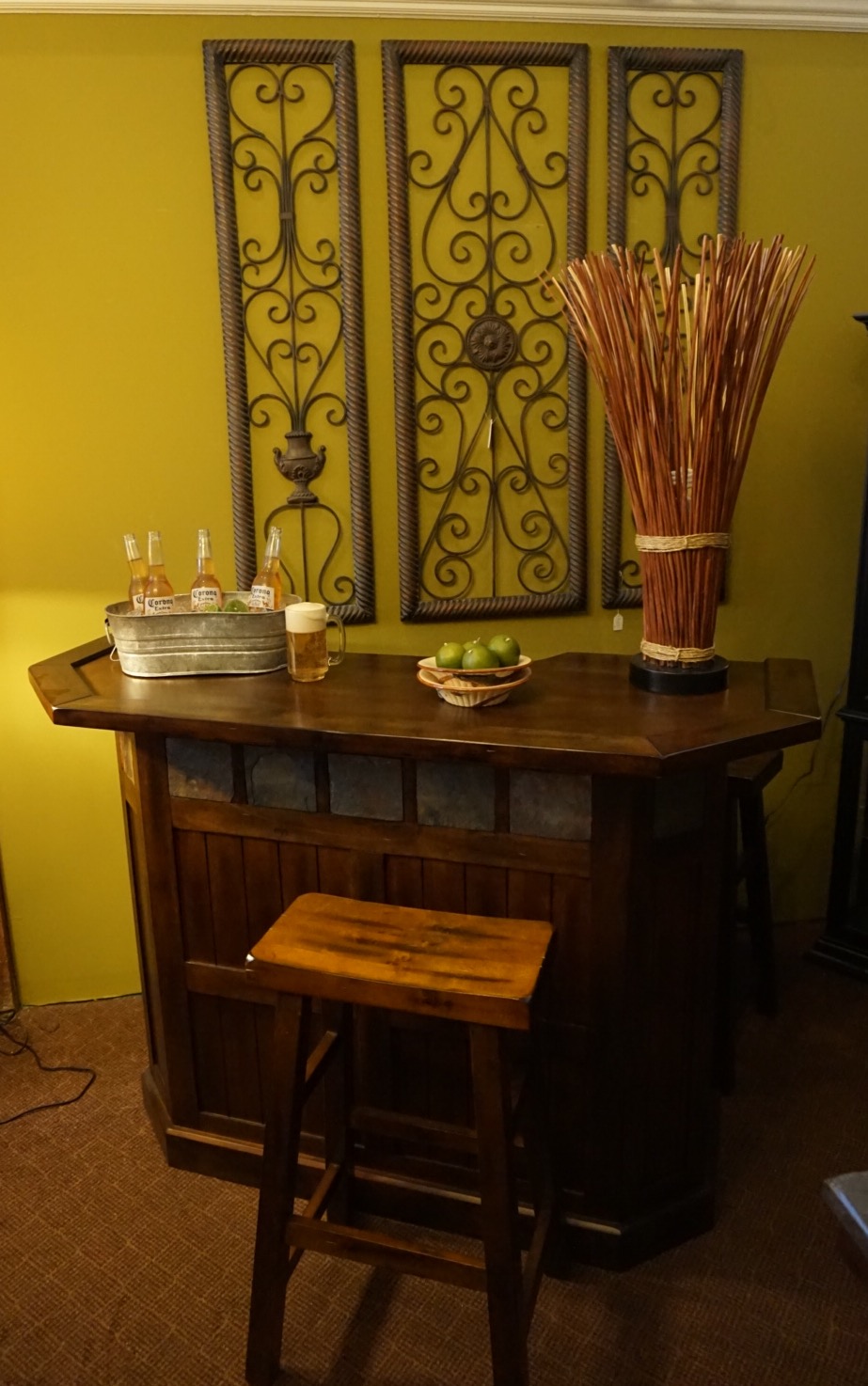 60 Inch Bar With Slate Accents Saddle Seat Barstool Oldtown 60 Inch Bar With Slate Accents Saddle Seat Barstool
