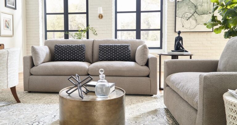 Knumelli Sofa